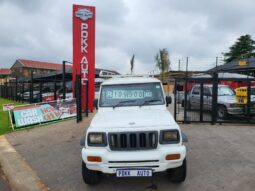 Used 2014 Mahindra BOLERO 2.5 TD White Manual Diesel full