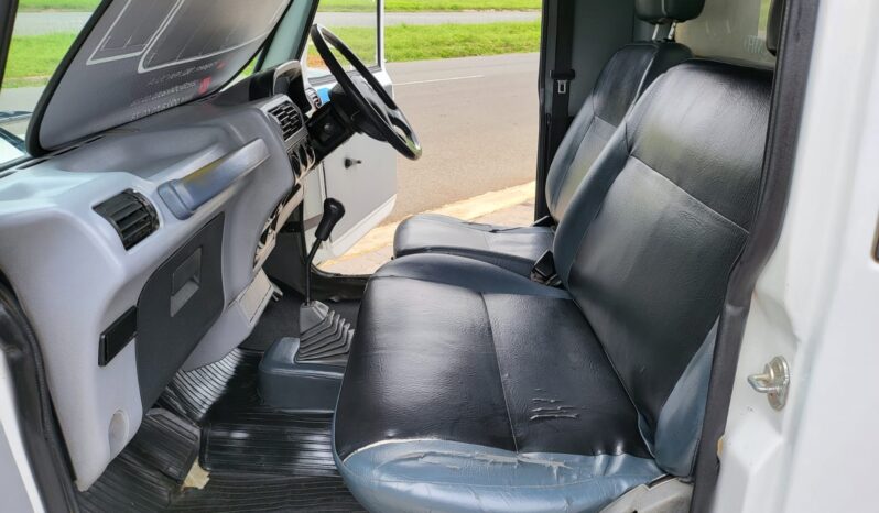 Used 2014 Mahindra BOLERO 2.5 TD White Manual Diesel full