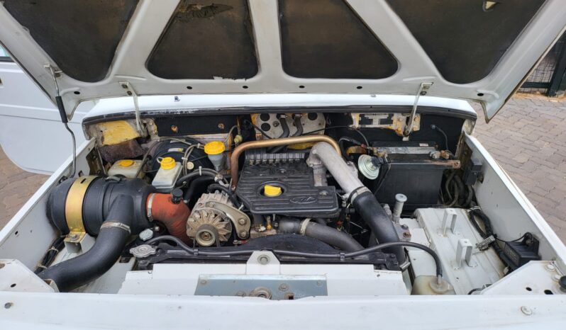 Used 2014 Mahindra BOLERO 2.5 TD White Manual Diesel full