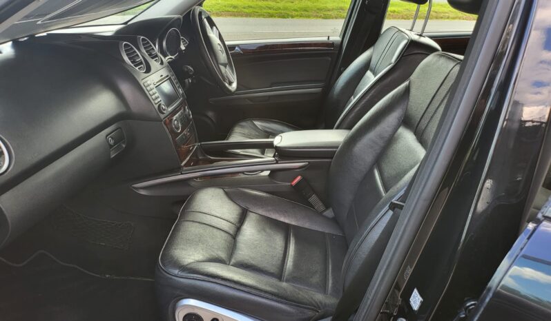 Used 2009 Mercedes-Benz Black Automatic Diesel full